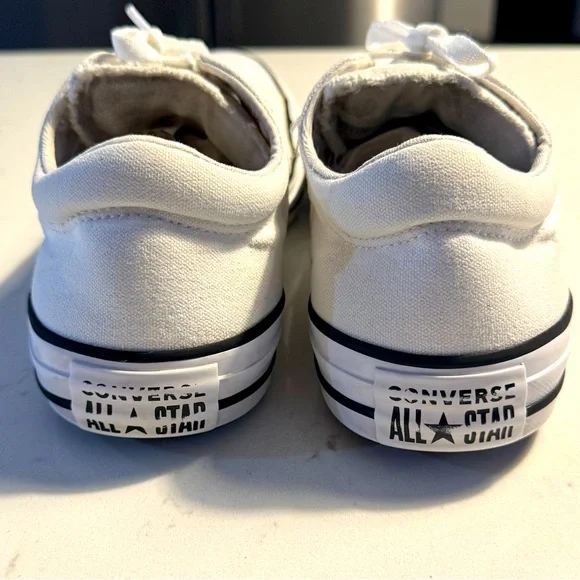 Converse Classic White Chuck Taylor All-Star Sneakers Women  size 7 - Picture 6 of 13